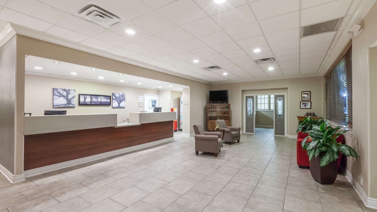 Photo of Livingroom in New Iberia