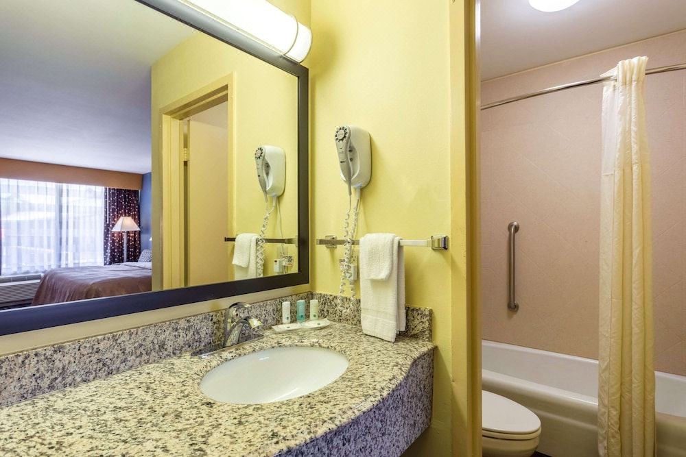 Photo of Bathroom in Port Allen