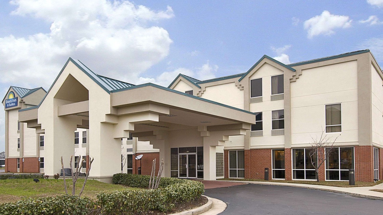 Photo of Buildings in Tougaloo