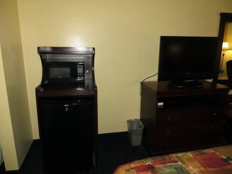 Photo of Livingroom in Chipley