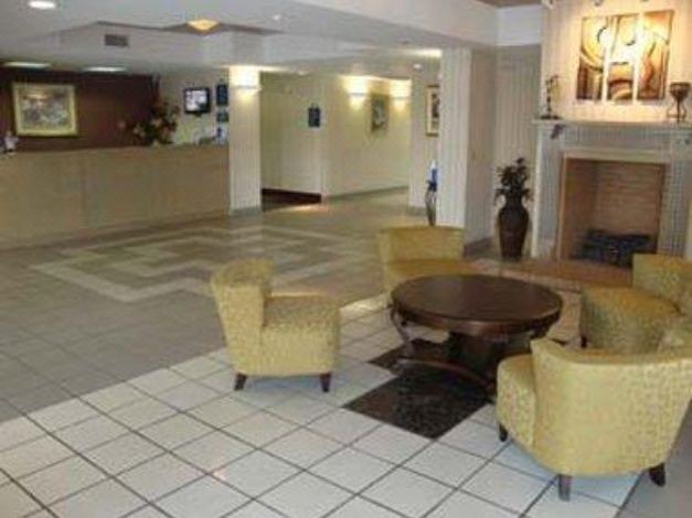 Photo of Livingroom in Tougaloo