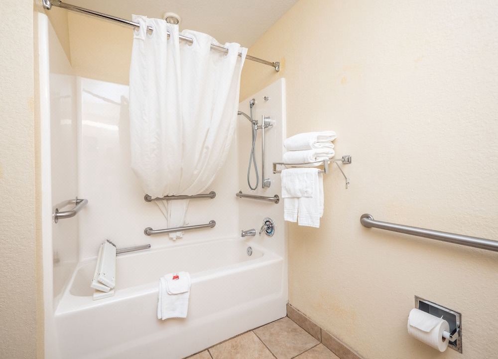 Photo of Bathroom in Marion Oaks