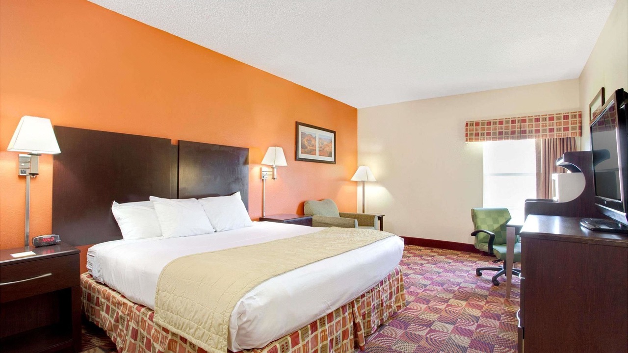 Photo of Bedroom in Tougaloo