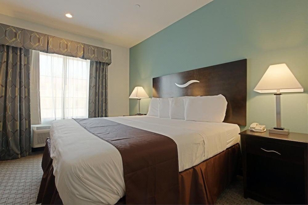 Photo of Bedroom in Sulphur