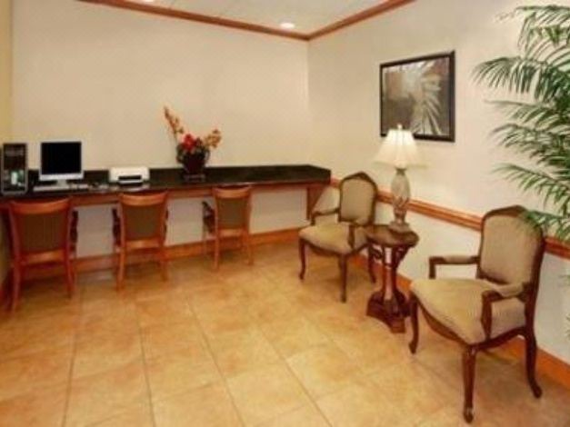 Photo of Livingroom in Chipley