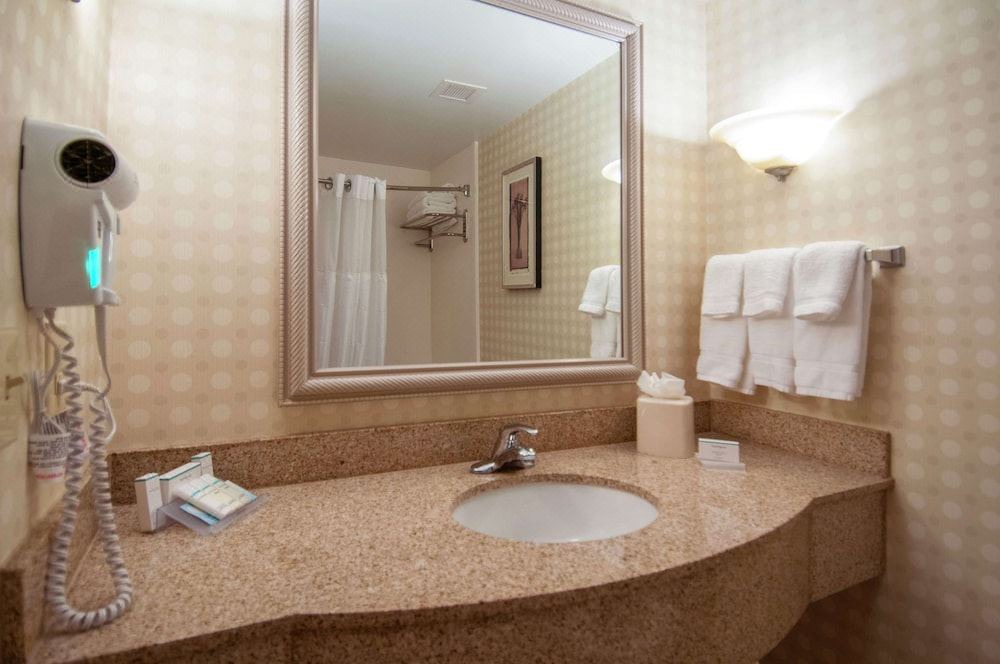 Photo of Bathroom in Pearl