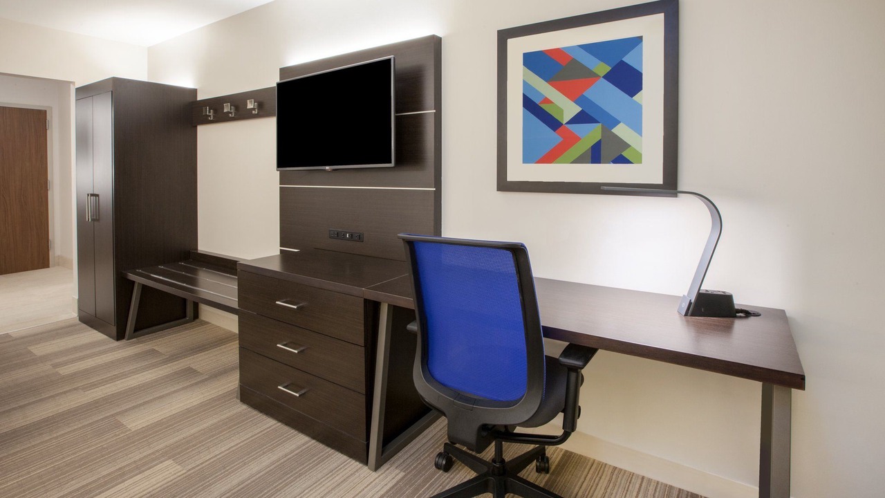 Photo of Livingroom in Canton