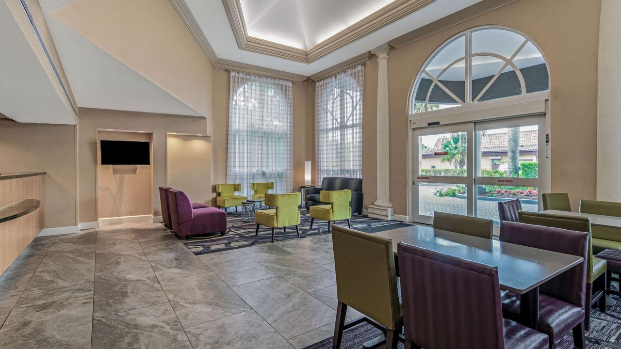 Photo of Livingroom in Naples