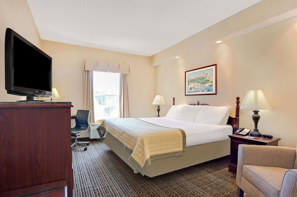 Photo of Bedroom in Pearl