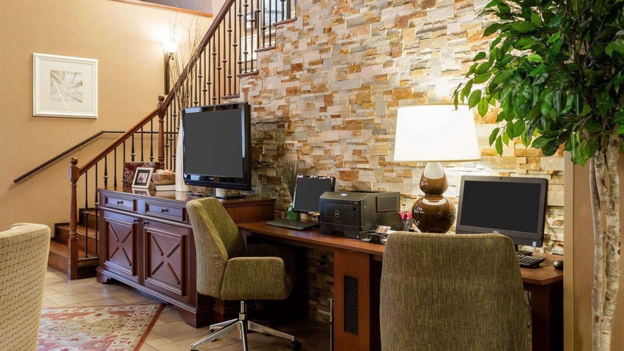 Photo of Livingroom in Starkville