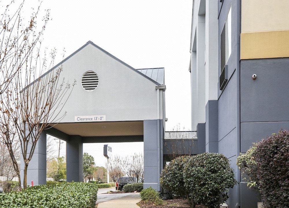 Photo of Buildings in Tougaloo