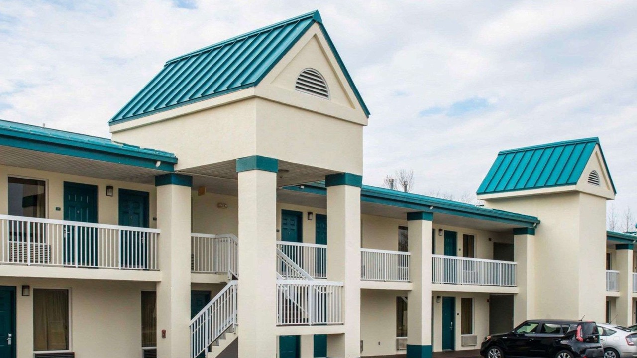 Photo of Buildings in Chipley