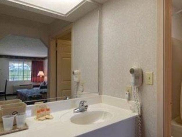 Photo of Bathroom in Picayune