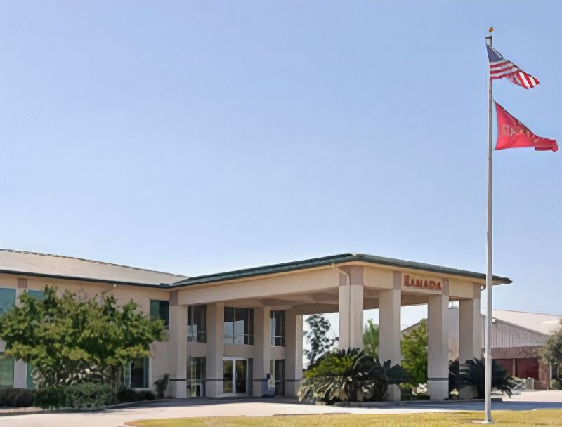 Photo of Buildings in Luling