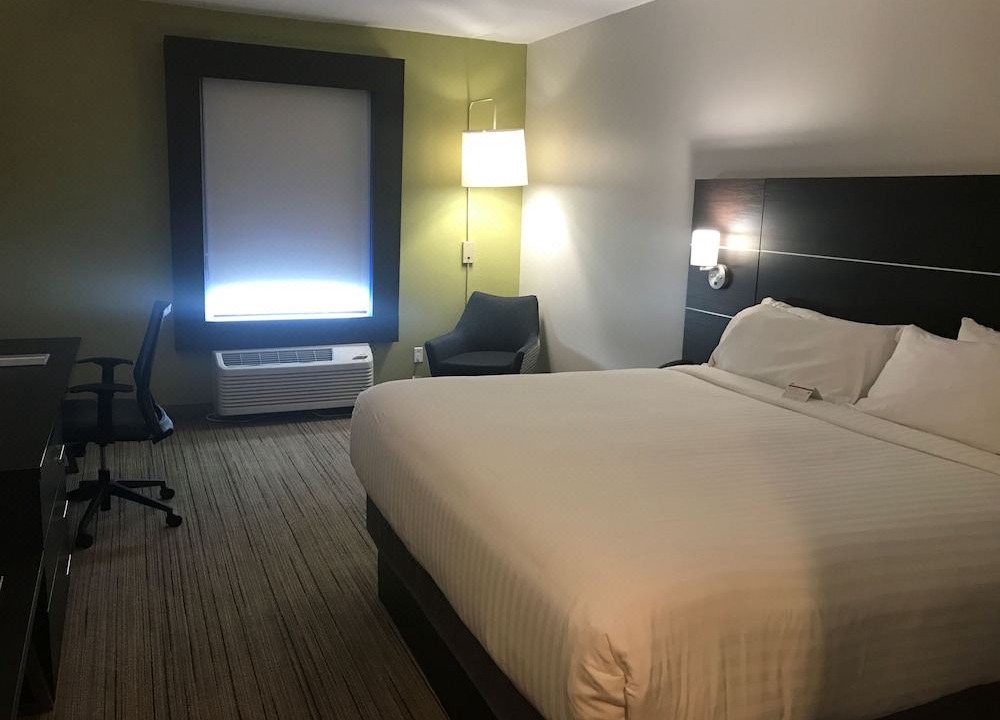 Photo of Bedroom in Deep Creek