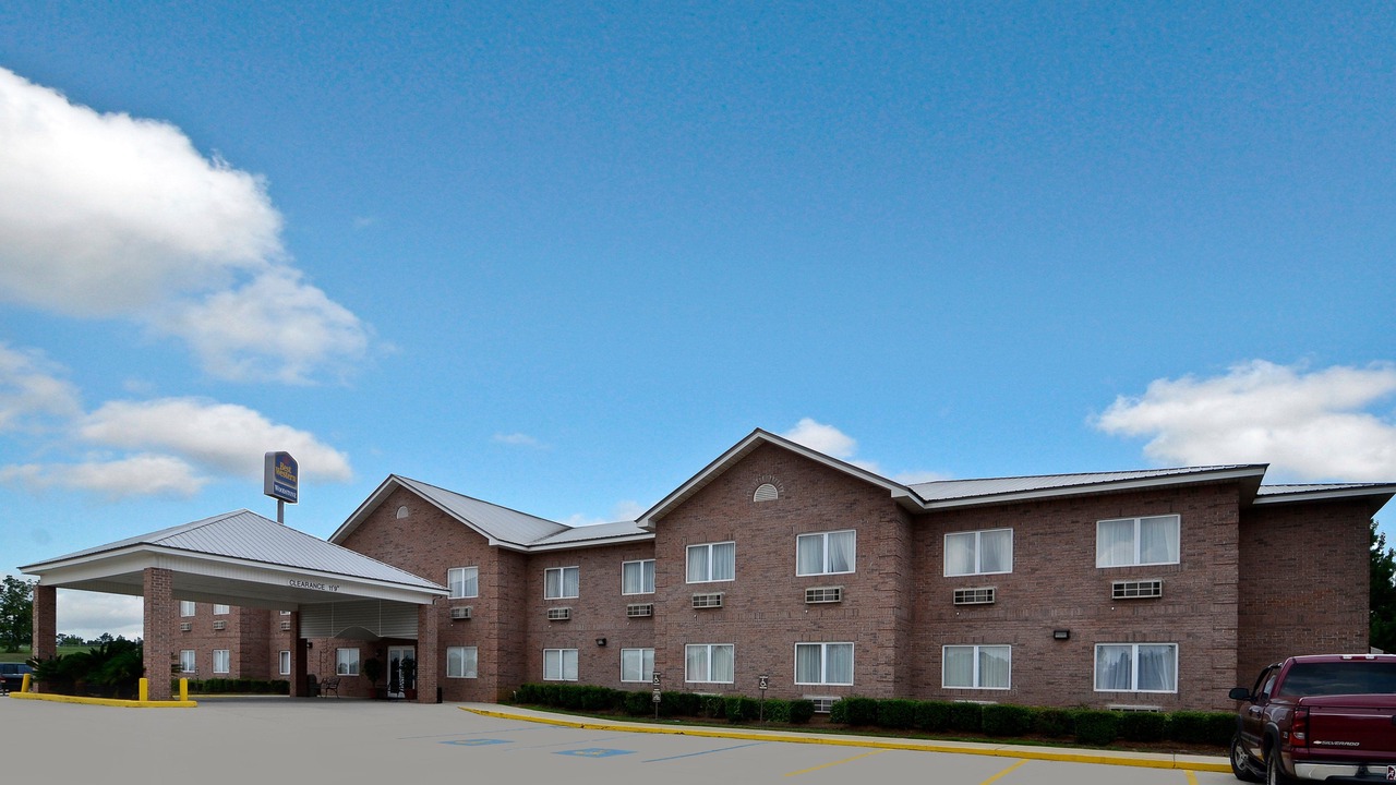 Photo of Buildings in Wiggins