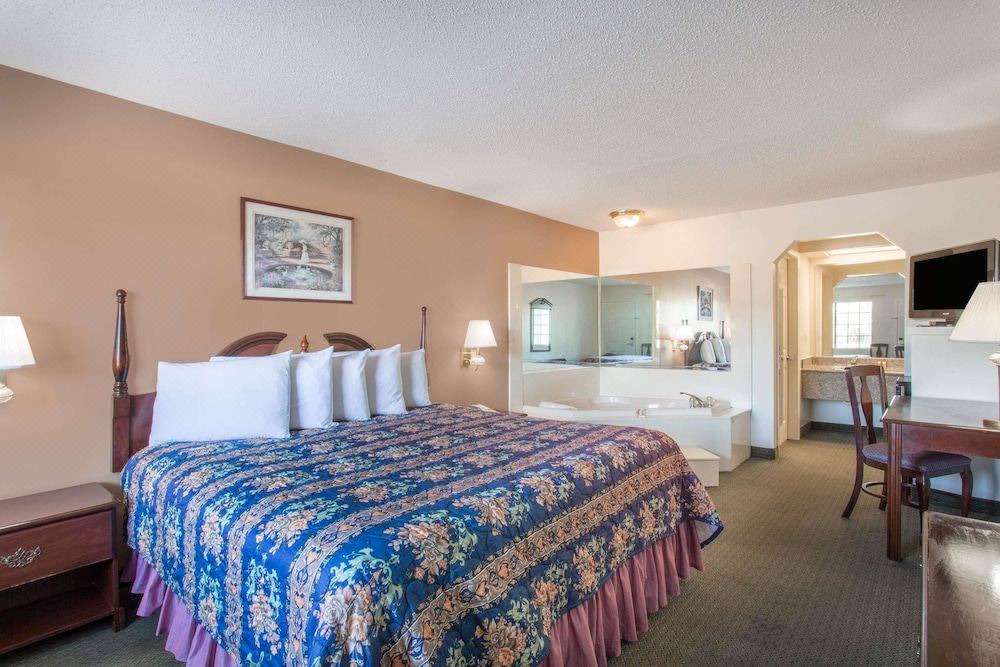 Photo of Bedroom in Picayune