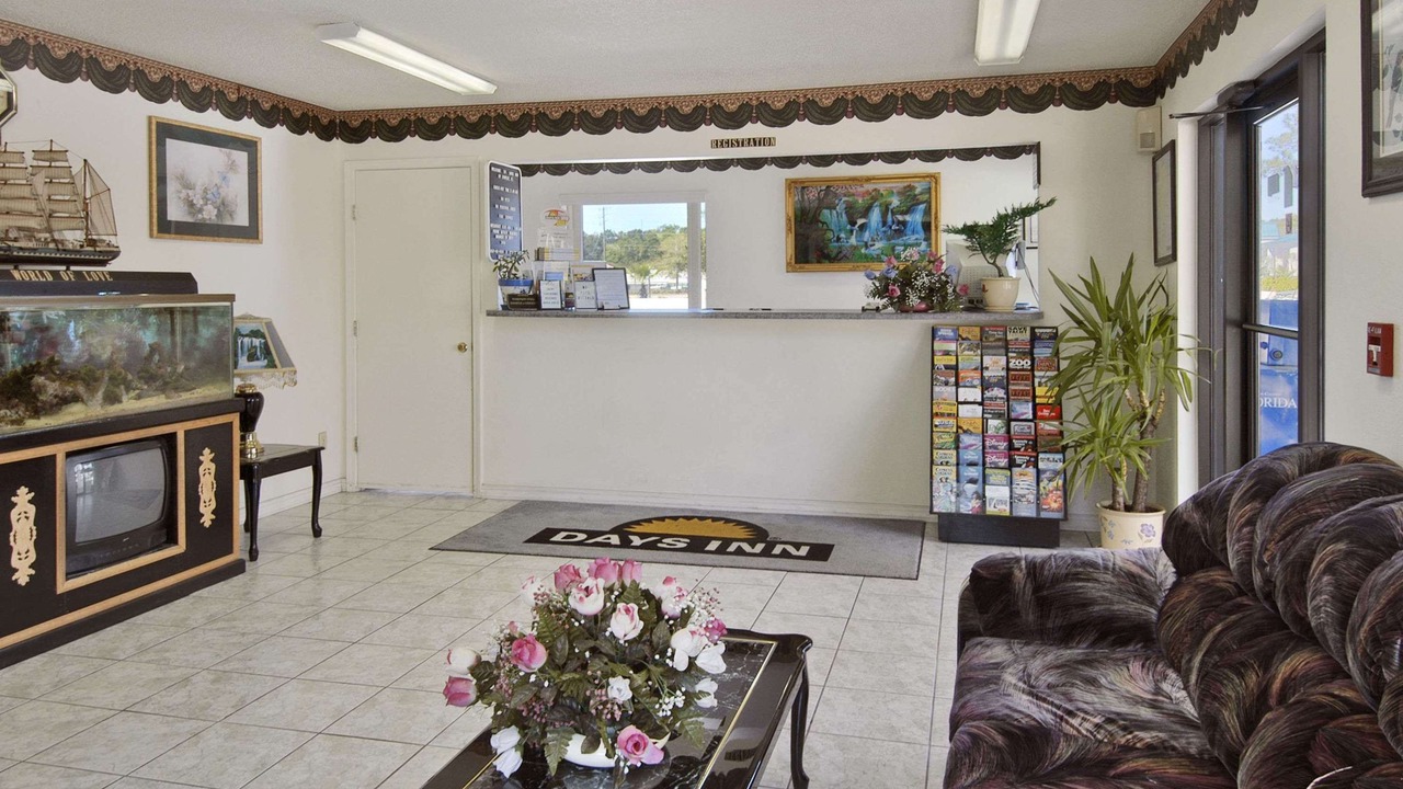 Photo of Livingroom in Chipley