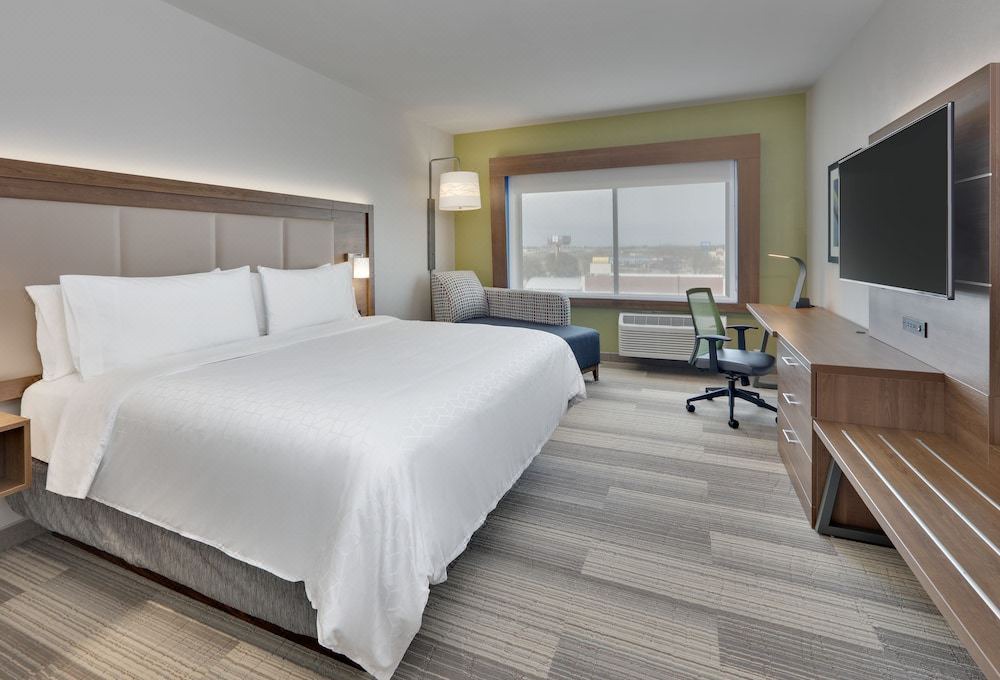 Photo of Bedroom in Roanoke
