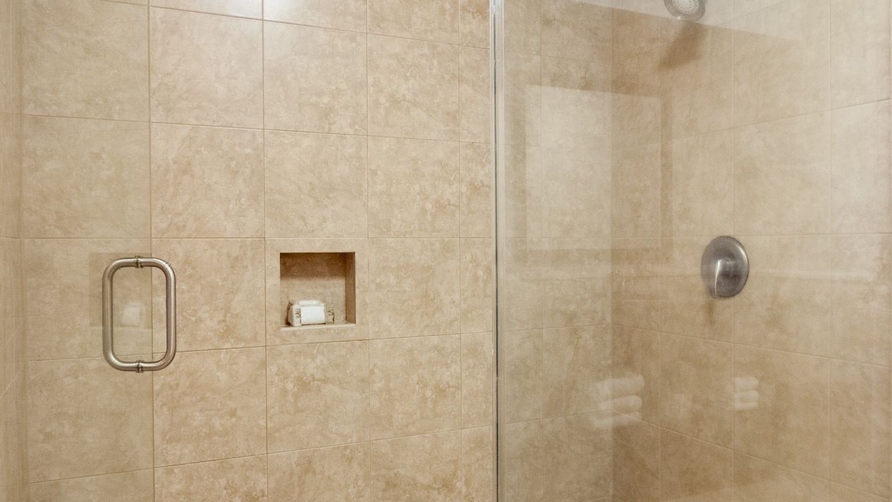 Photo of Bathroom in Highlands - Perkins
