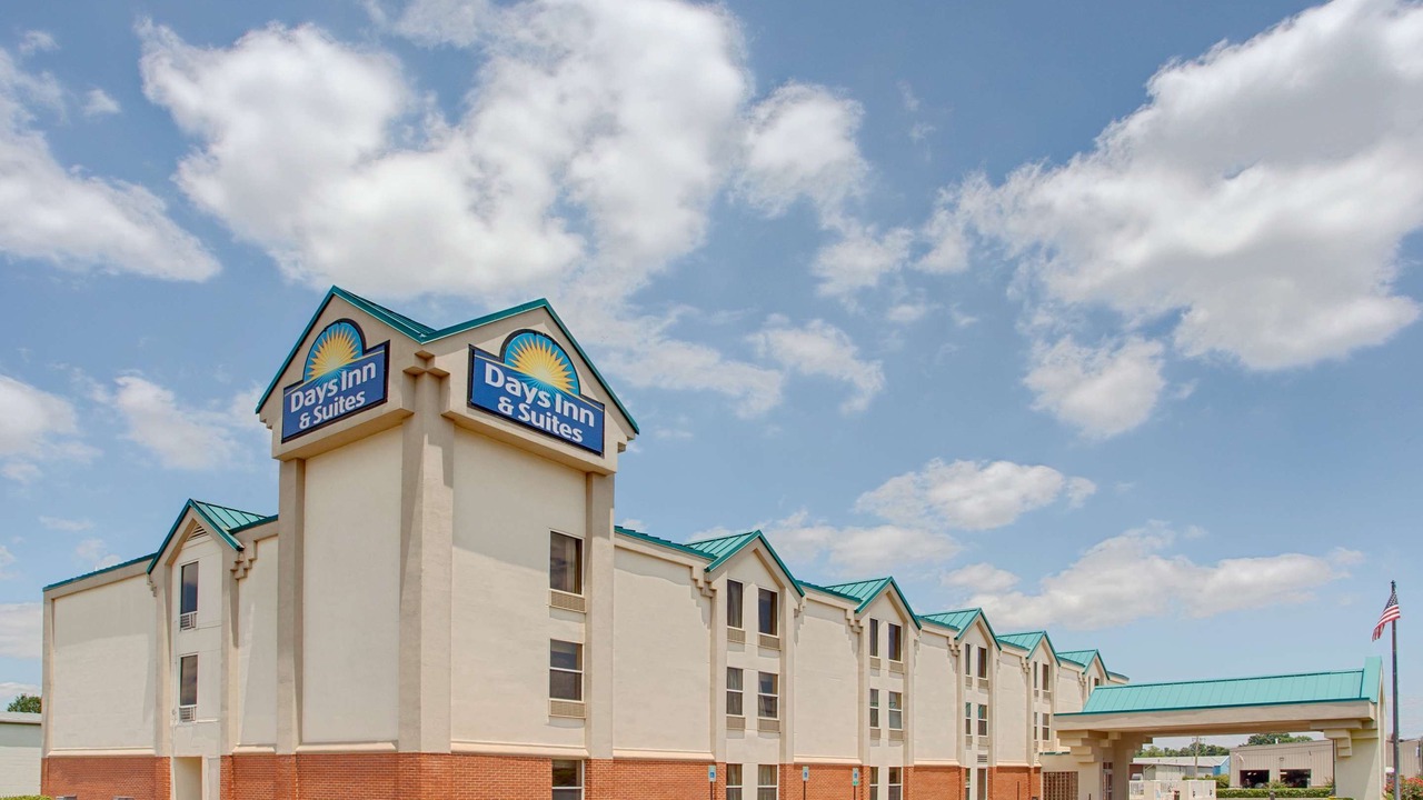 Photo of Buildings in Tougaloo