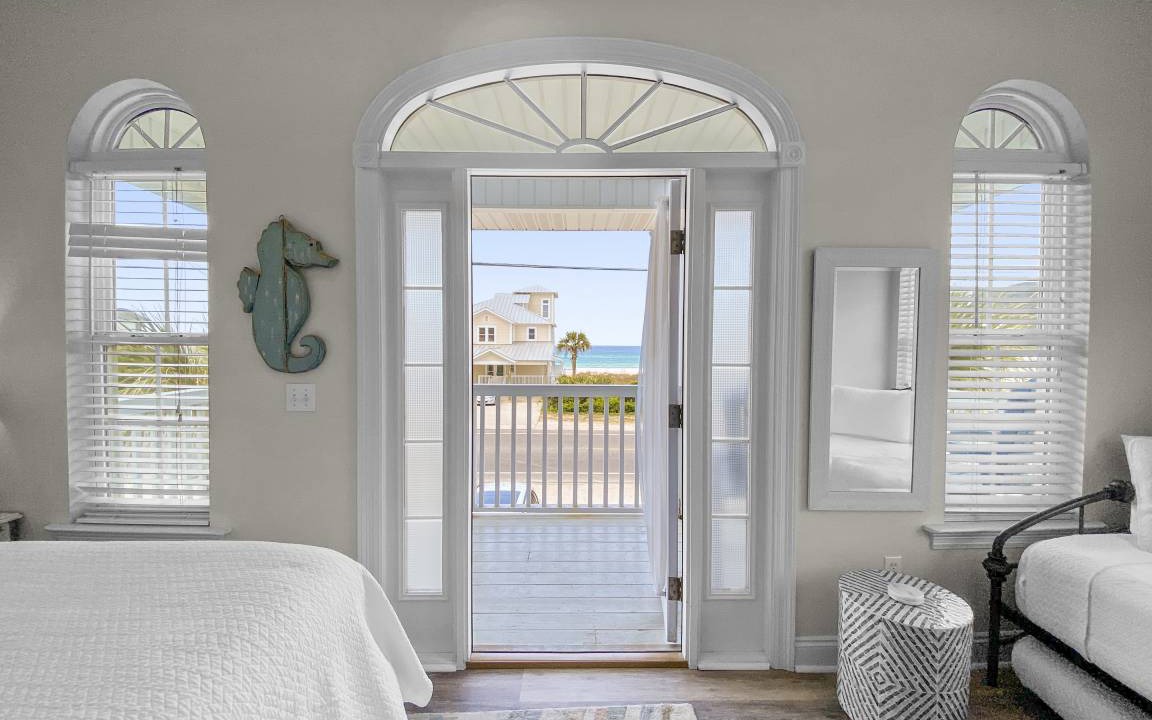 Photo of Bedroom in Lullwater Beach