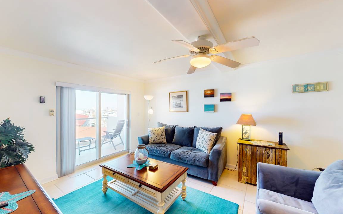 Photo of Livingroom in Pensacola Beach