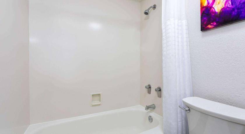 Photo of Bathroom in Northeast Pensacola