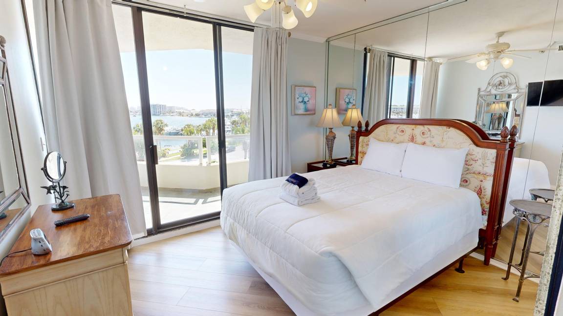 Photo of Bedroom in Holiday Isle