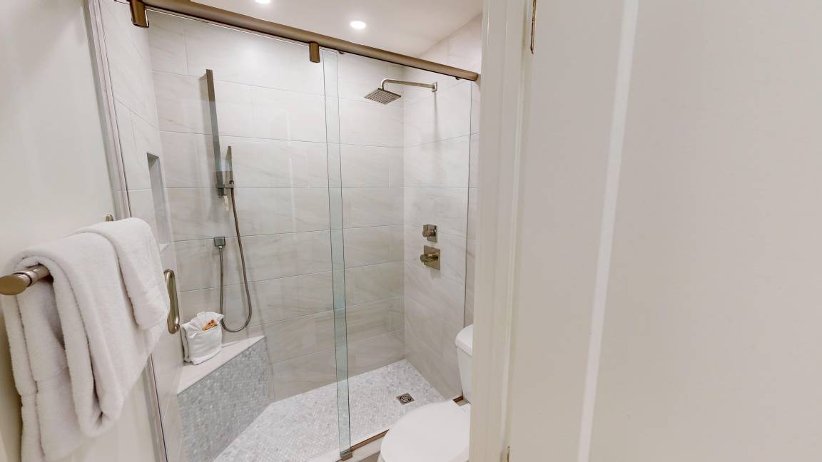 Photo of Bathroom in Holiday Isle
