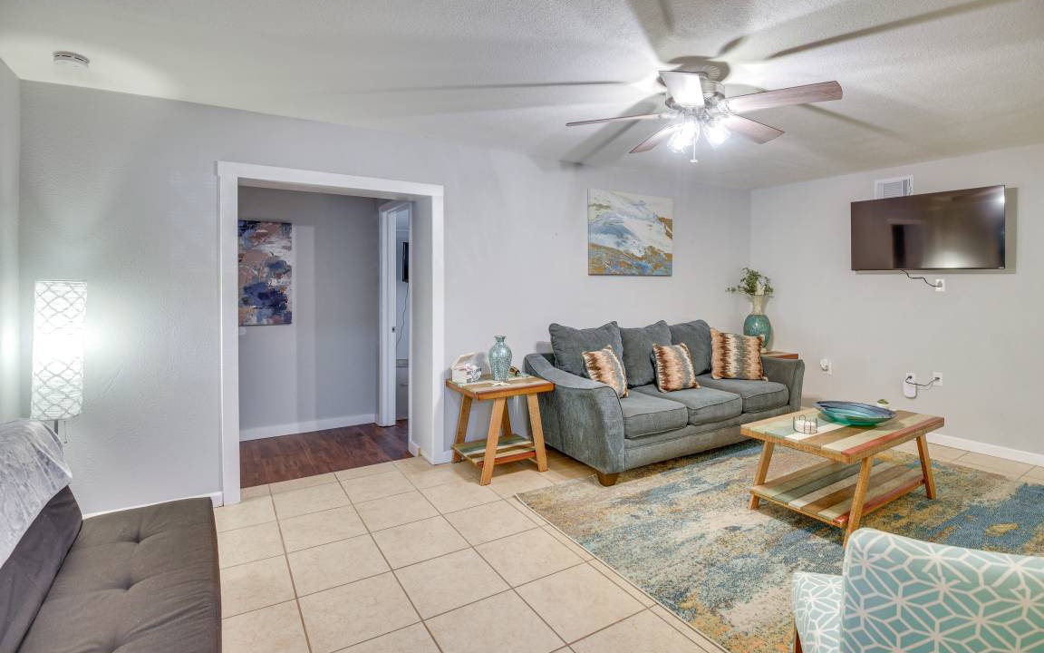 Photo of Livingroom in Mount Plymouth