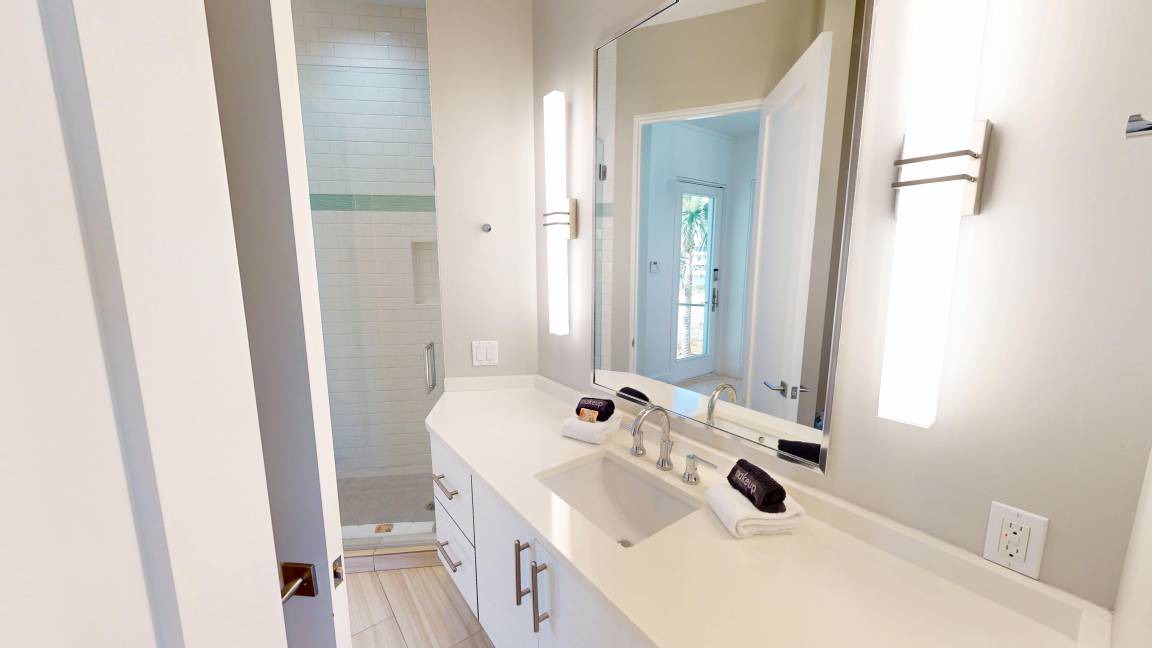 Photo of Bathroom in Holiday Isle