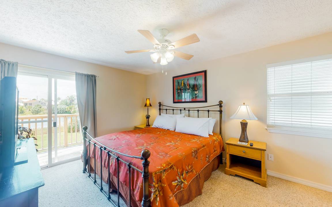 Photo of Bedroom in Laguna Beach Estates