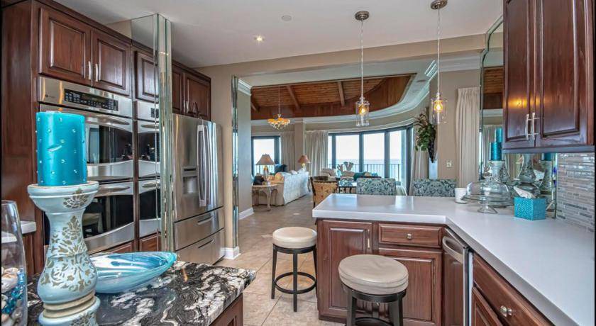 Photo of Kitchen in Biltmore Beach
