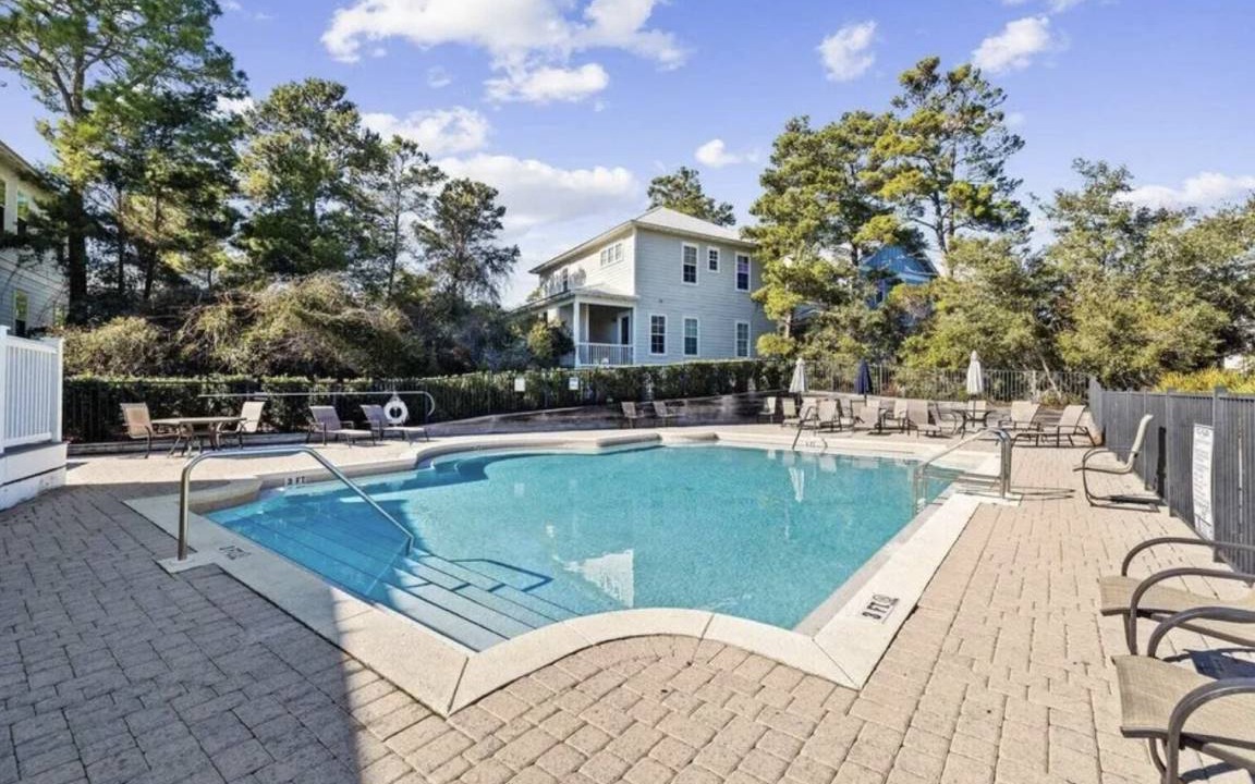 Photo of Outdoor in Lakeside at Blue Mountain Beach