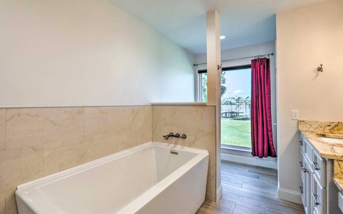 Photo of Bathroom in Callaway