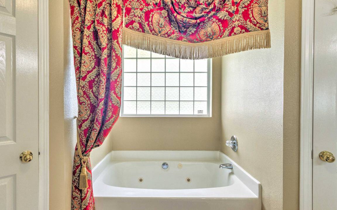 Photo of Bathroom in Northwest Pensacola