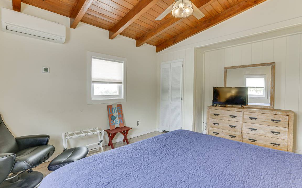 Photo of Bedroom in Alligator Point