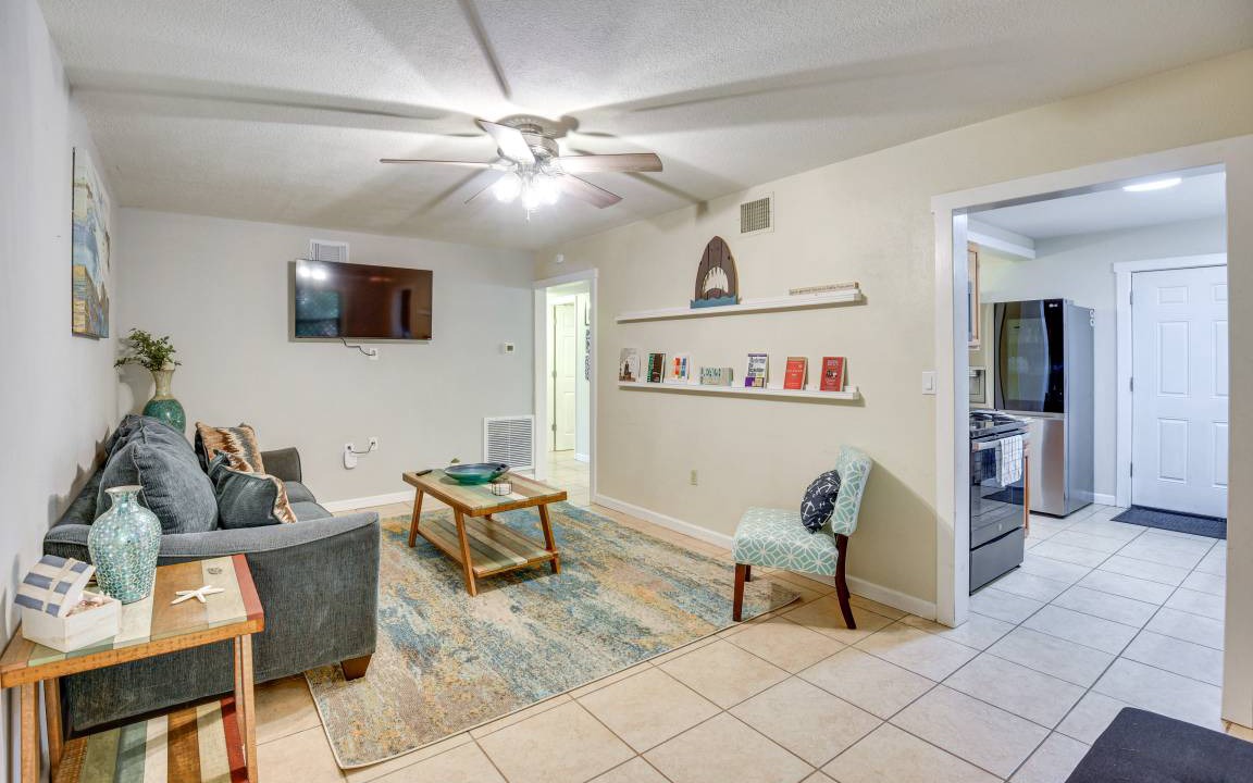 Photo of Livingroom in Mount Plymouth