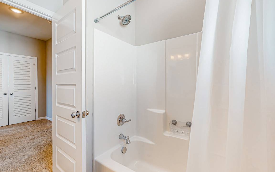 Photo of Bathroom in Callaway