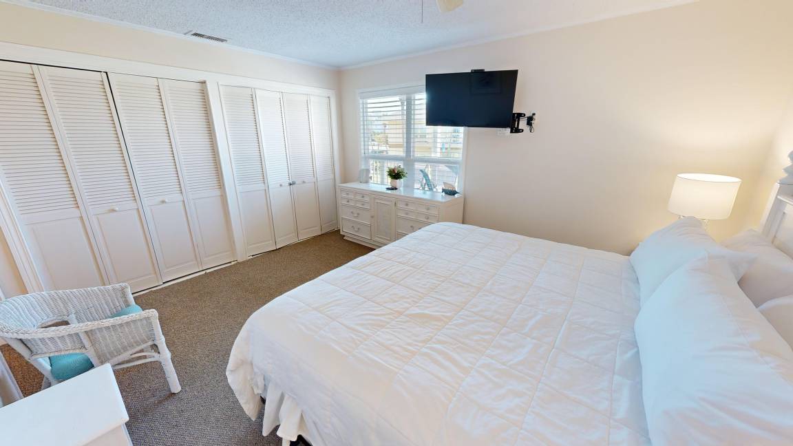Photo of Bedroom in Holiday Isle