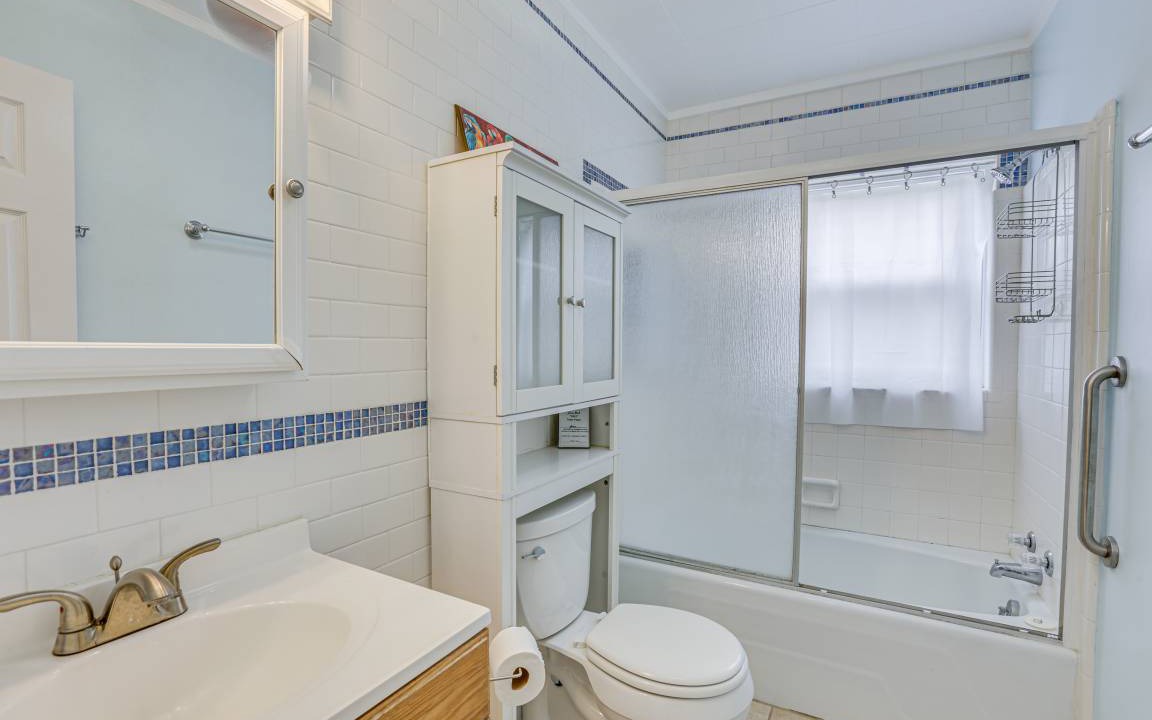 Photo of Bathroom in Alligator Point