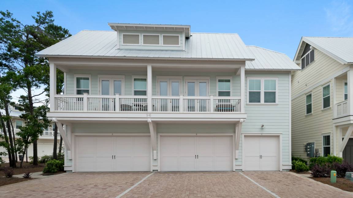 Photo of Buildings in Panama City Beach