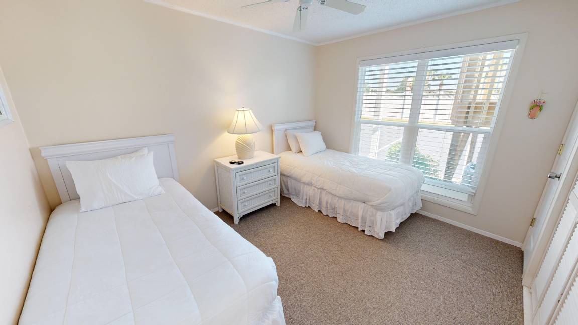Photo of Bedroom in Holiday Isle