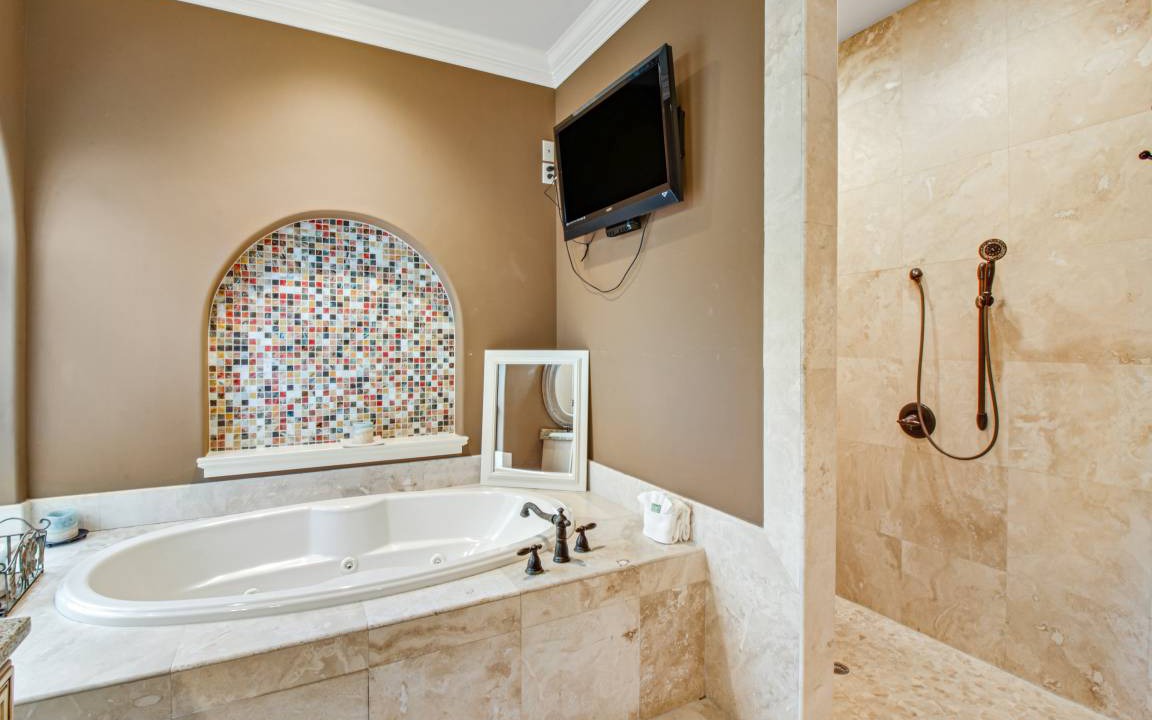 Photo of Bathroom in Emerald Waters Village