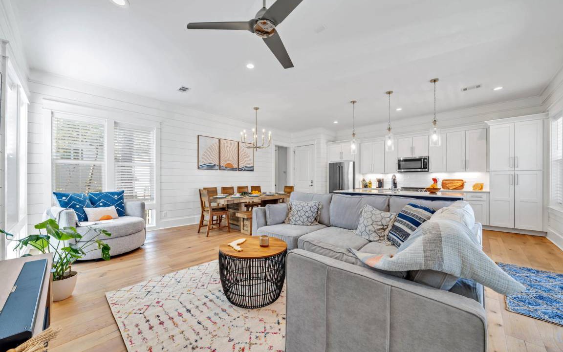 Photo of Livingroom in Lakeside at Blue Mountain Beach