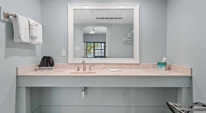 Photo of Bathroom in Crystal Beach
