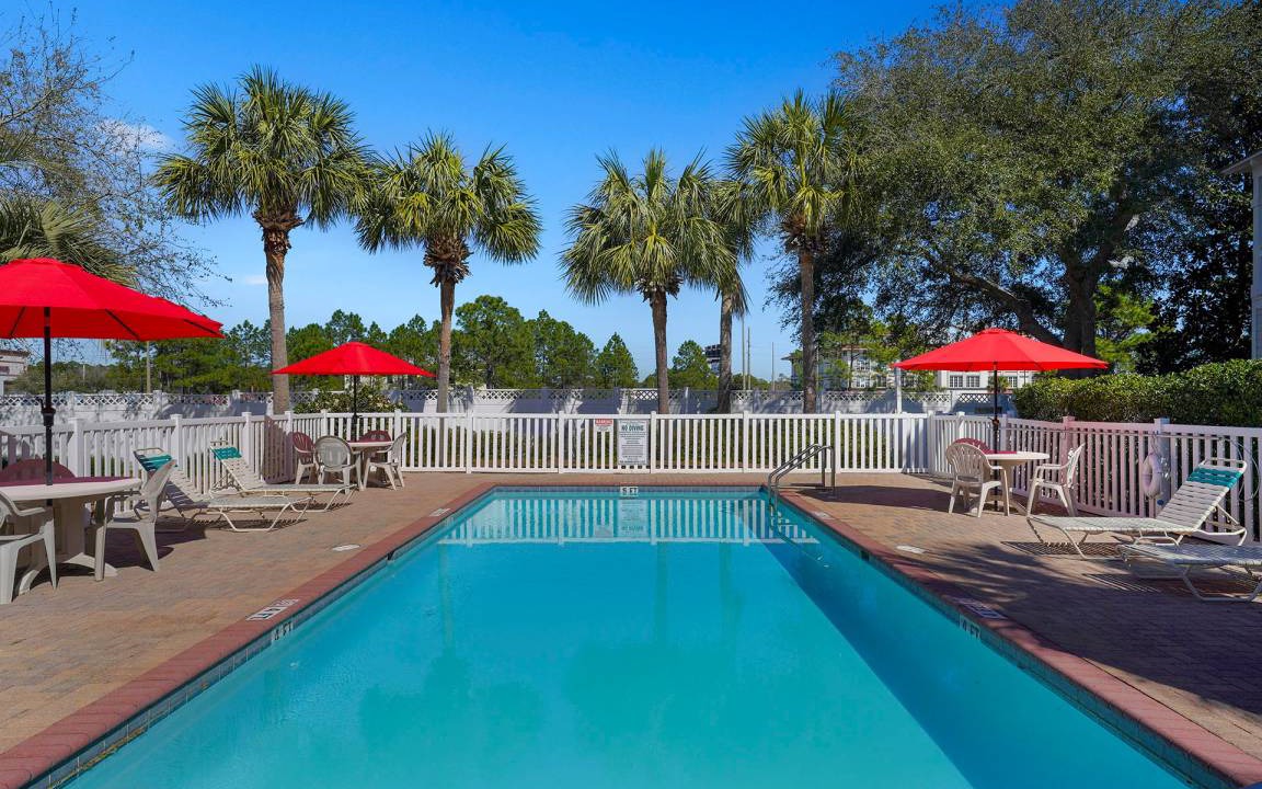 Photo of Outdoor in Emerald Waters Village