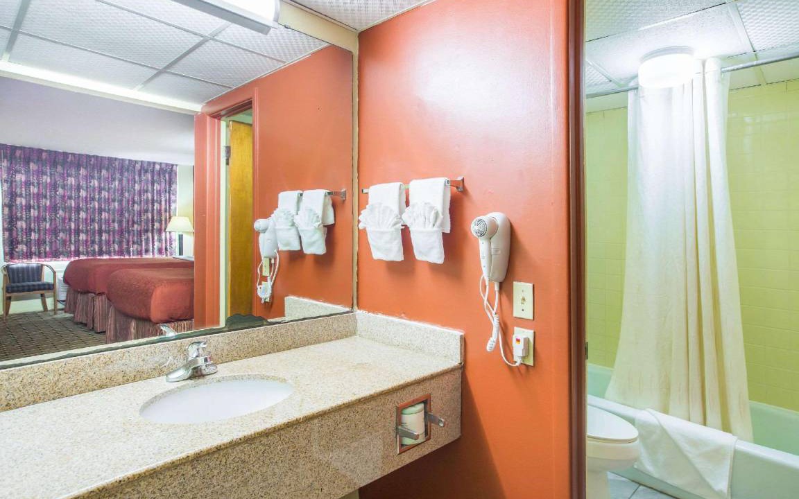 Photo of Bathroom in Bonifay