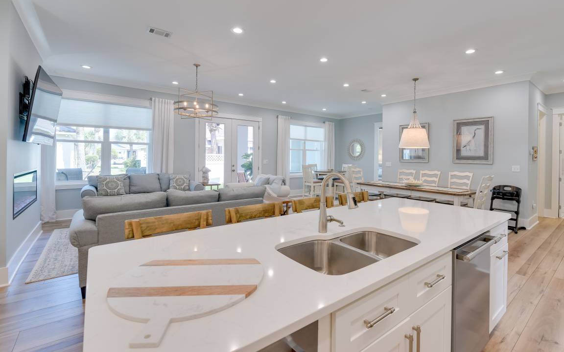 Photo of Others in Avalon Beach Estates